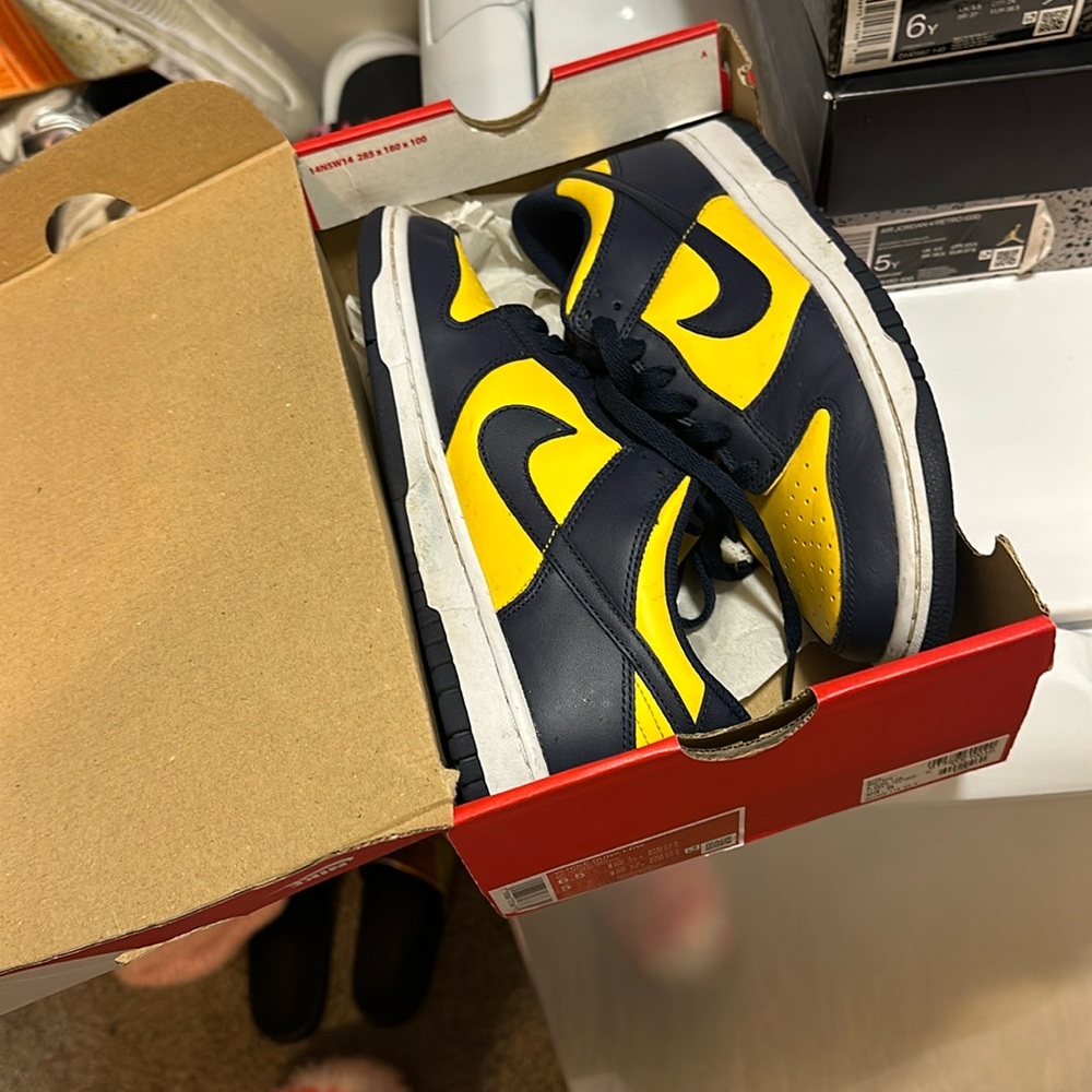 Michigan dunks